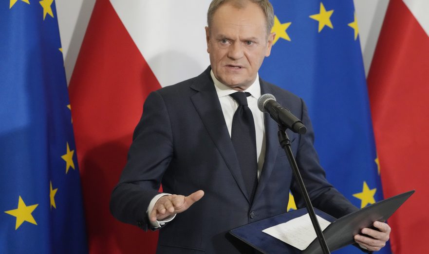 Туск: Польша готова пожертвовать многим ради независимости