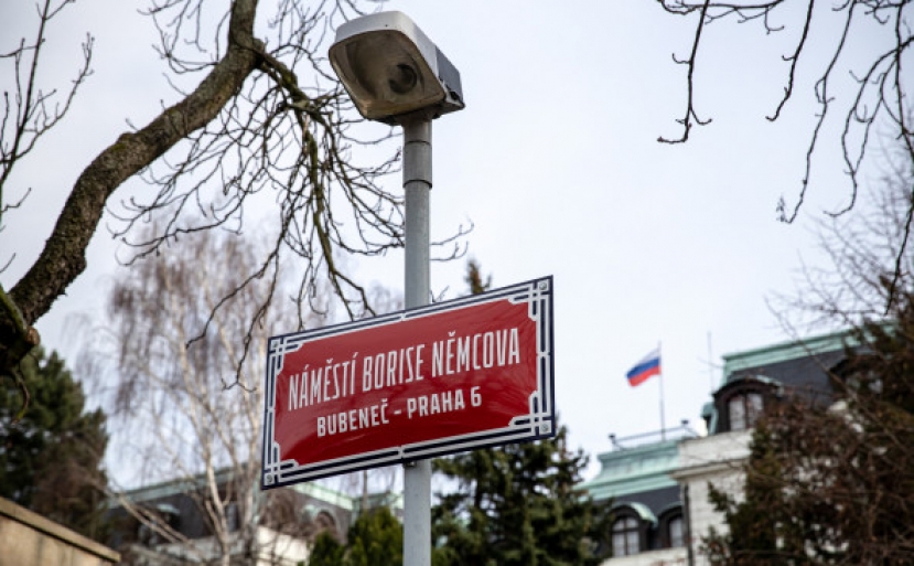 Посольство России в Чехии на площади Немцова сменило адрес