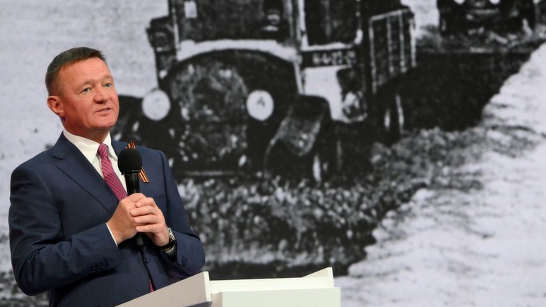 Putin fires Russian transport minister