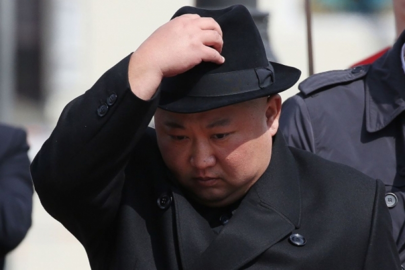 Ким Чен Ын жив! Лидер КНДР впервые появился на публике за 3 недели