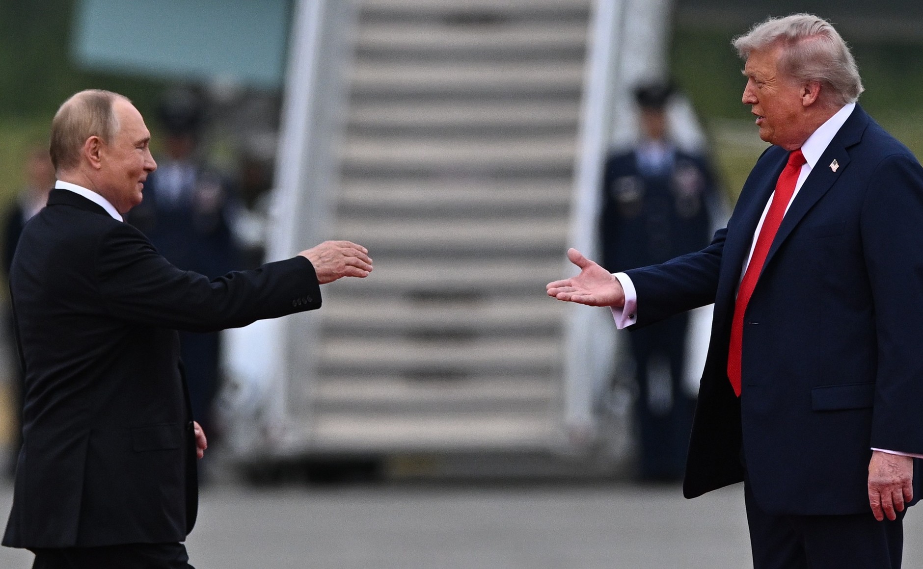 Putin holds phone call with Trump - Kremlin